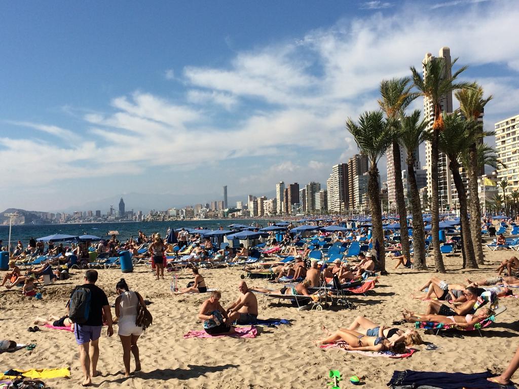 Apartamentos Las Carabelas Benidorm Kültér fotó